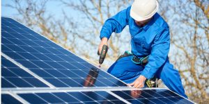Installation Maintenance Panneaux Solaires Photovoltaïques à Clairefougere